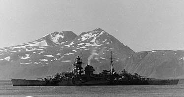 Schwerer Kreuzer Admiral Hipper vor norwegischer Kste