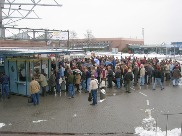 Besucherandrang bei einer Sammlermesse