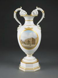 KPM-Vase von ca. 1860, die das Kronprinzenpalais zeigt
