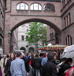 Bild vom Nürnberger Trempelmarkt Frühjahr 2005